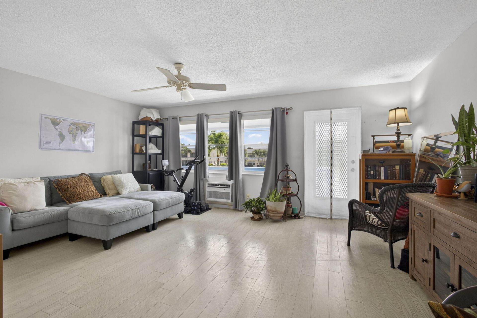 106 Camden E, West Palm Beach, FL 33417 Photo