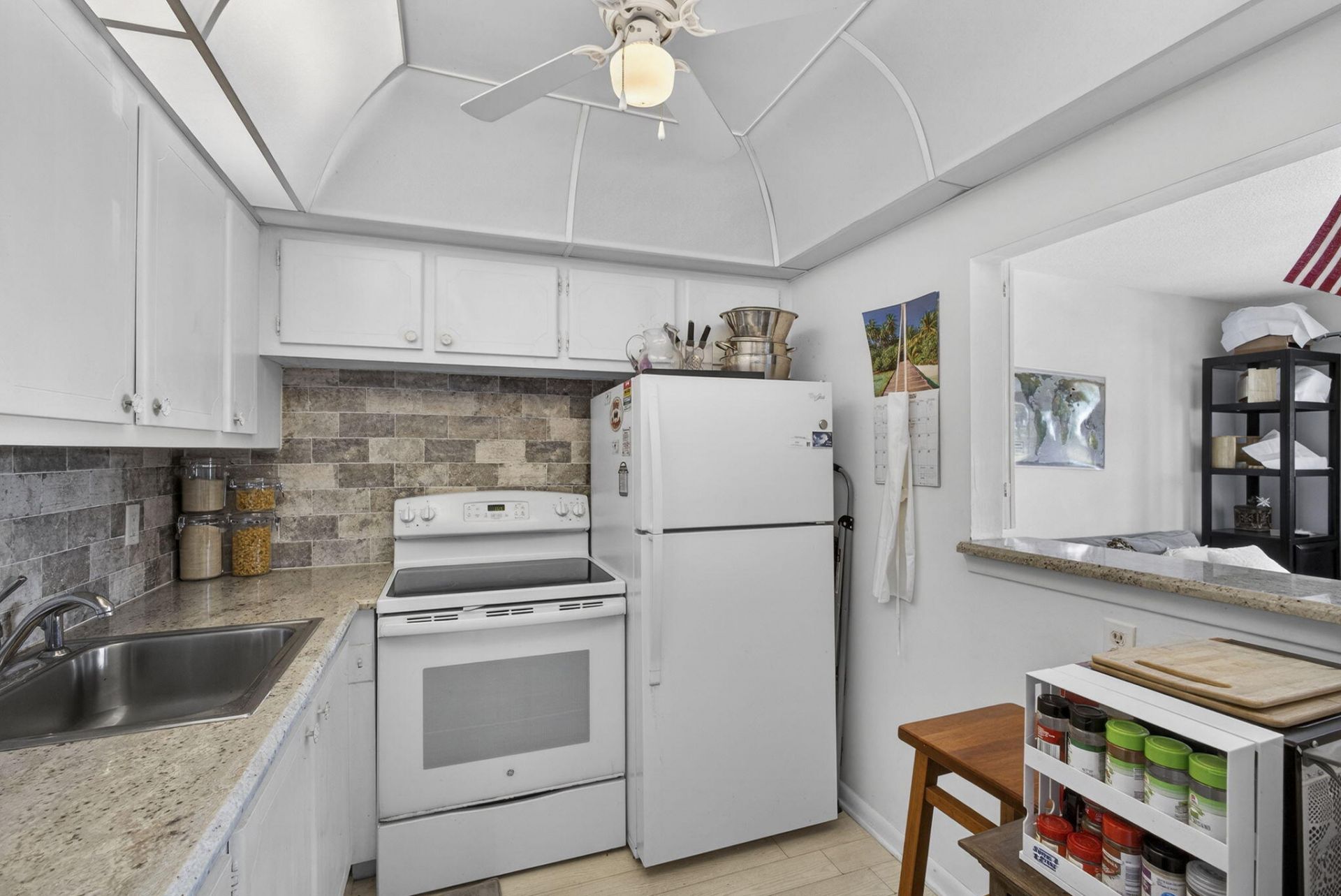 106 Camden E, West Palm Beach, FL 33417 Photo