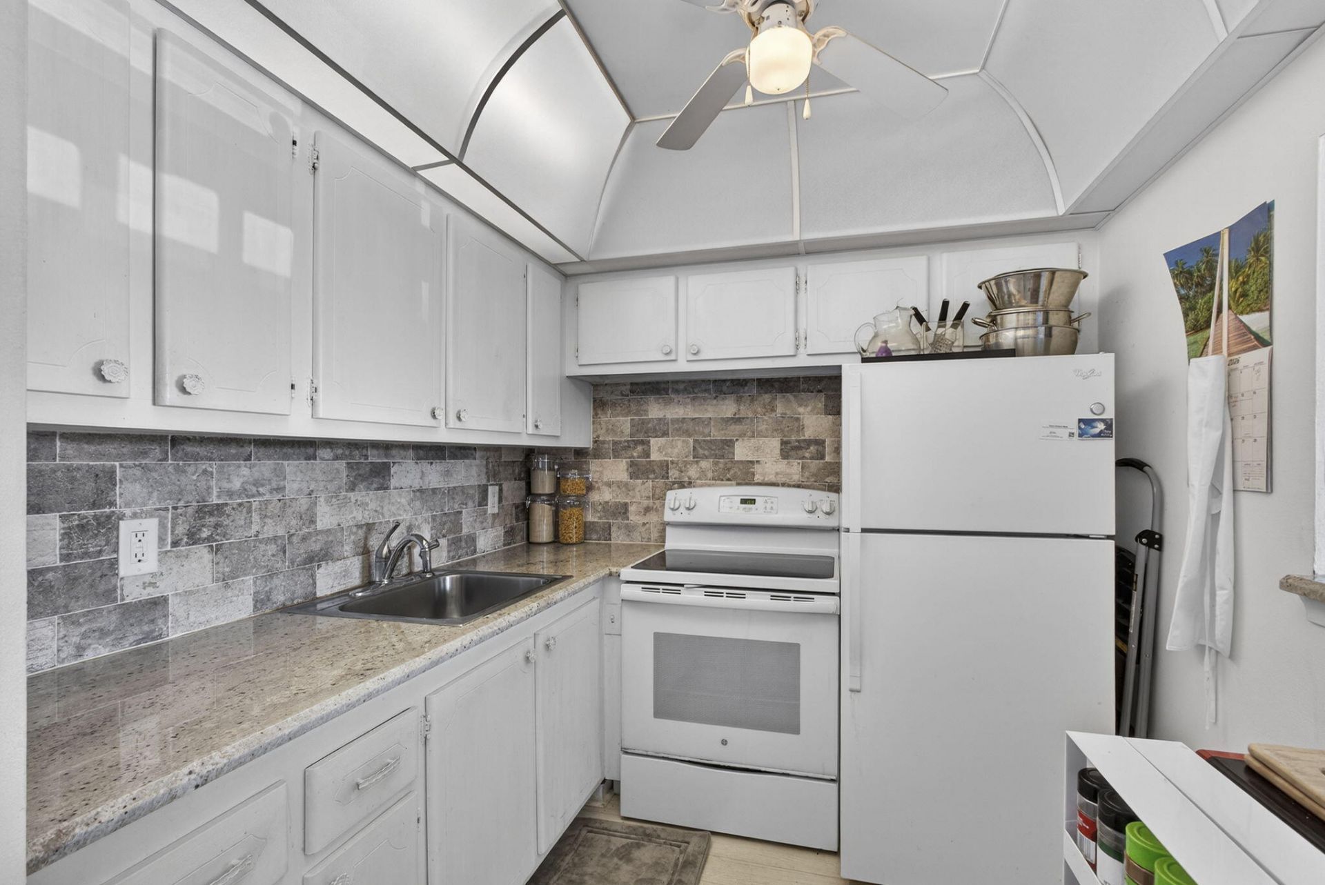 106 Camden E, West Palm Beach, FL 33417 Photo