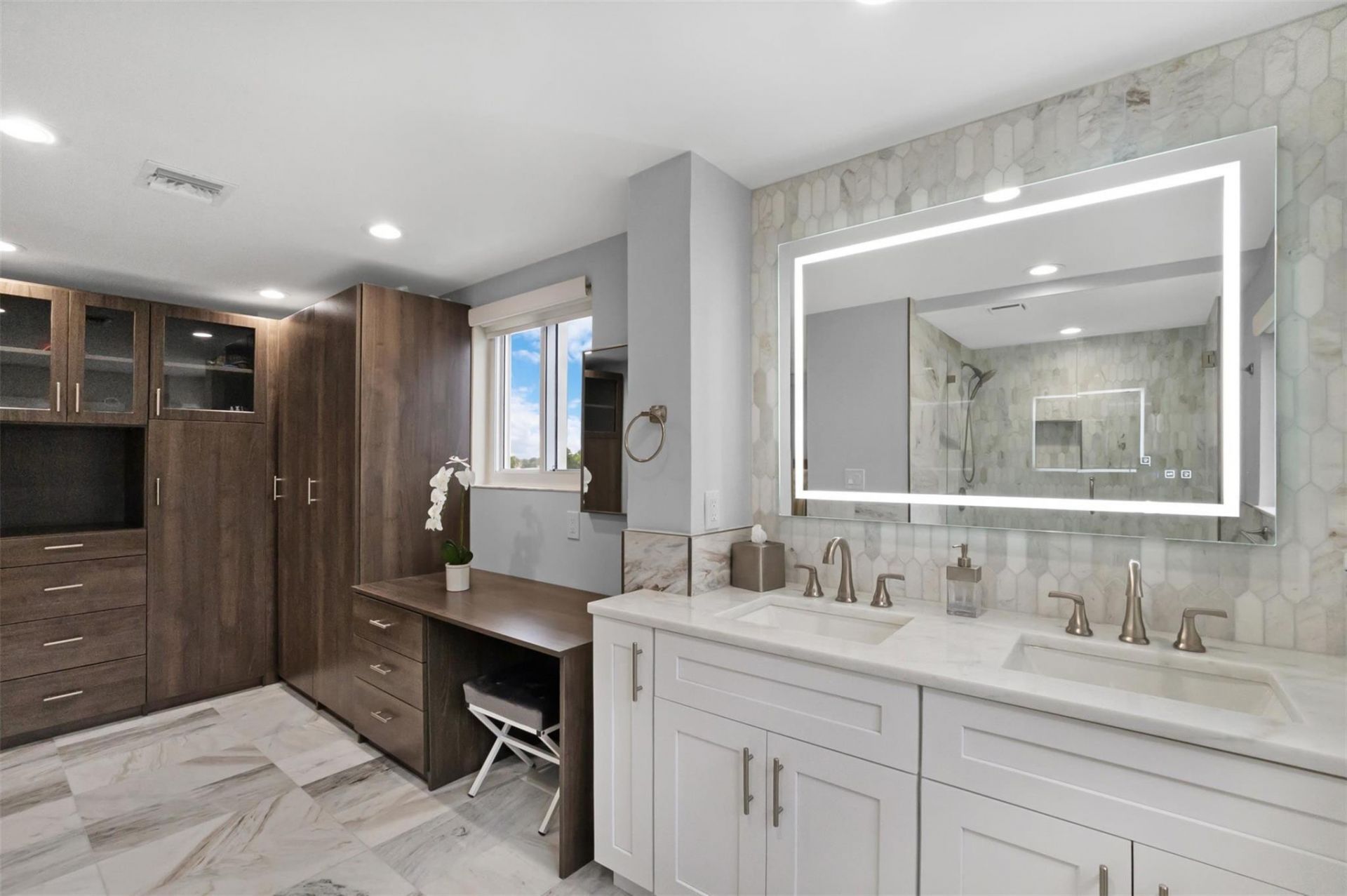 333 Sunset Drive, Unit 208, Fort Lauderdale, FL 33301 Photo