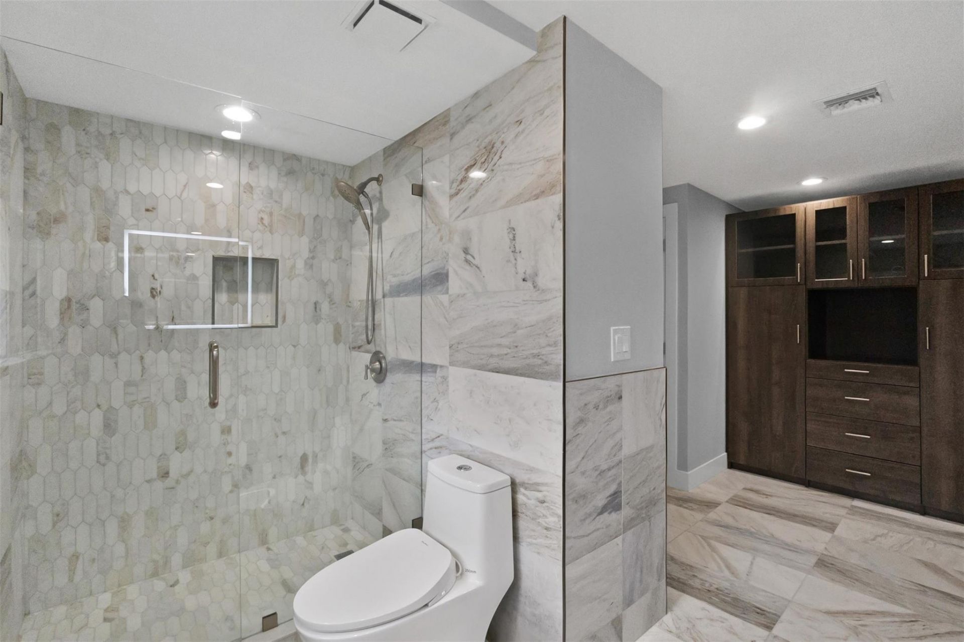 333 Sunset Drive, Unit 208, Fort Lauderdale, FL 33301 Photo