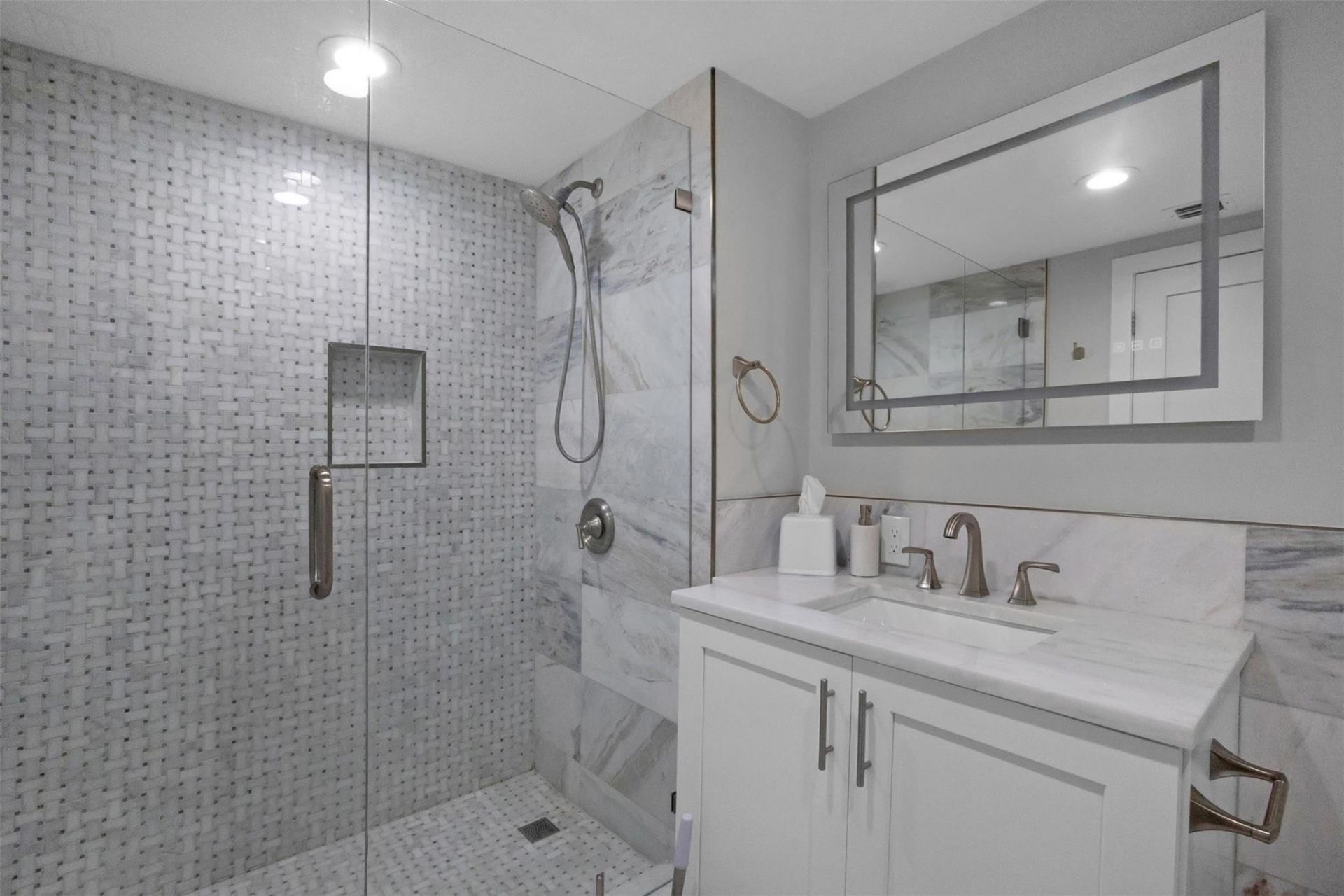 333 Sunset Drive, Unit 208, Fort Lauderdale, FL 33301 Photo