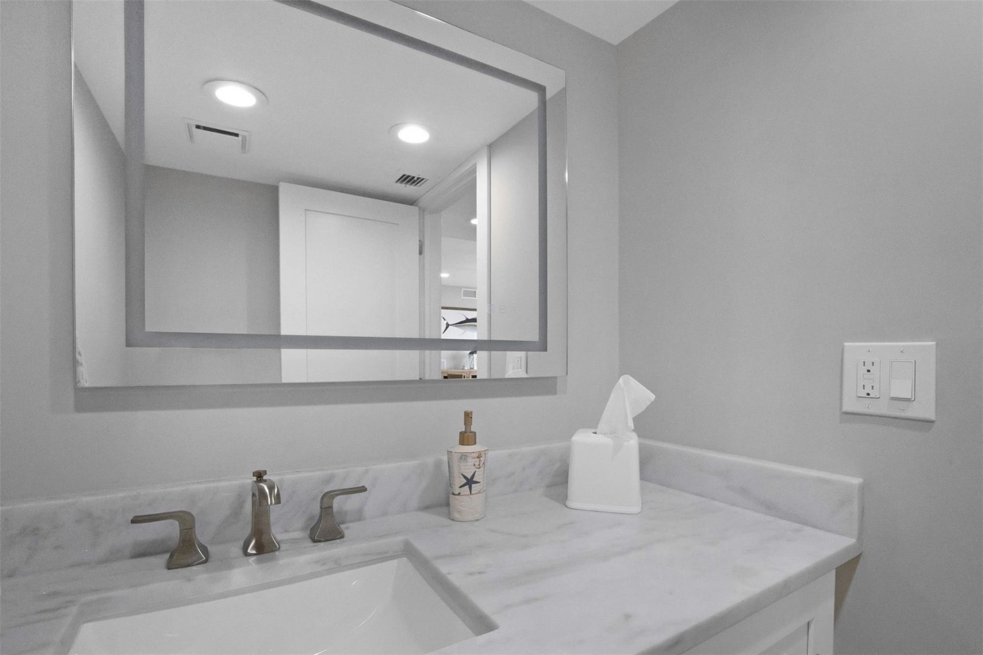 333 Sunset Drive, Unit 208, Fort Lauderdale, FL 33301 Photo