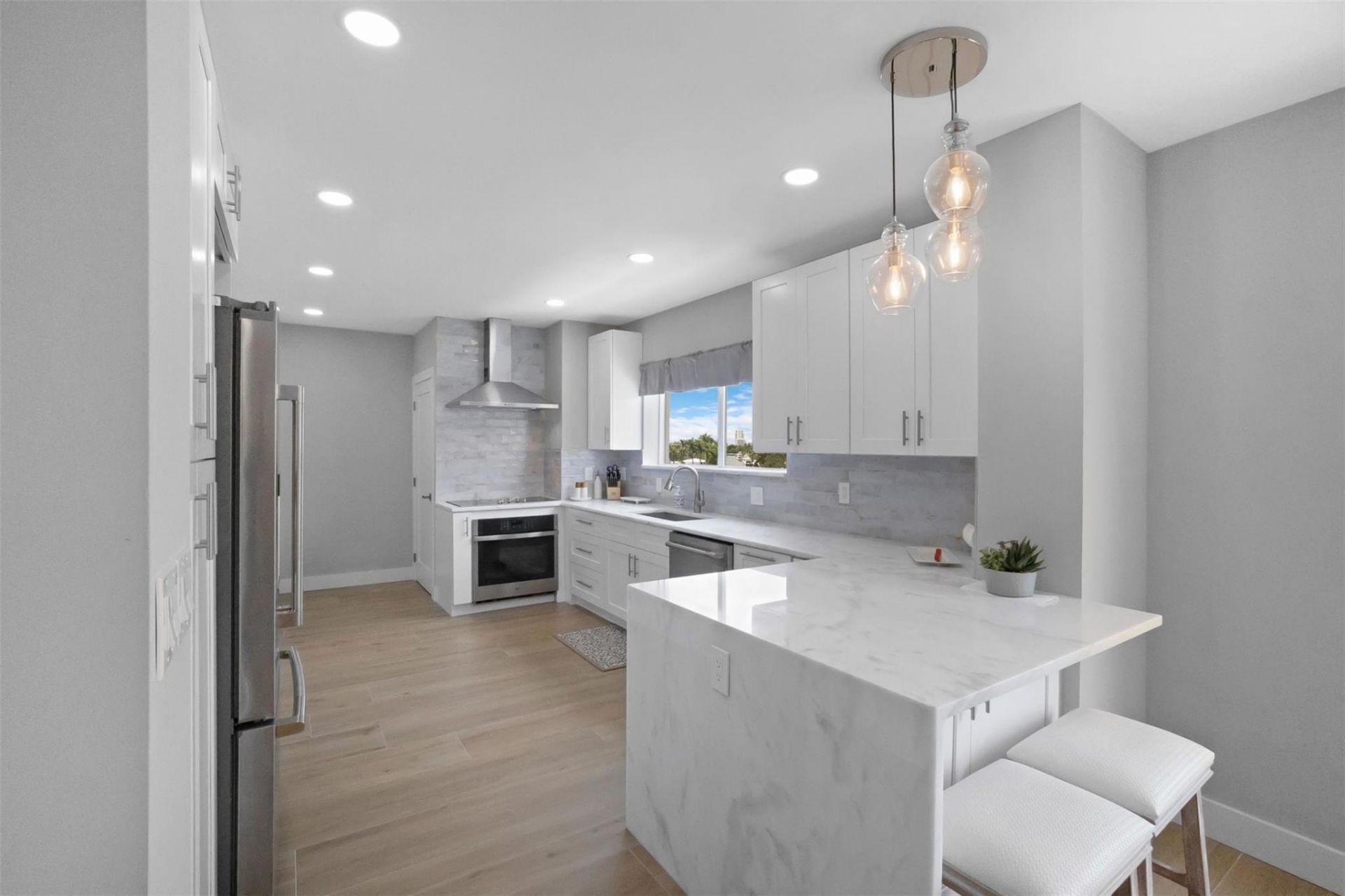 333 Sunset Drive, Unit 208, Fort Lauderdale, FL 33301 Photo