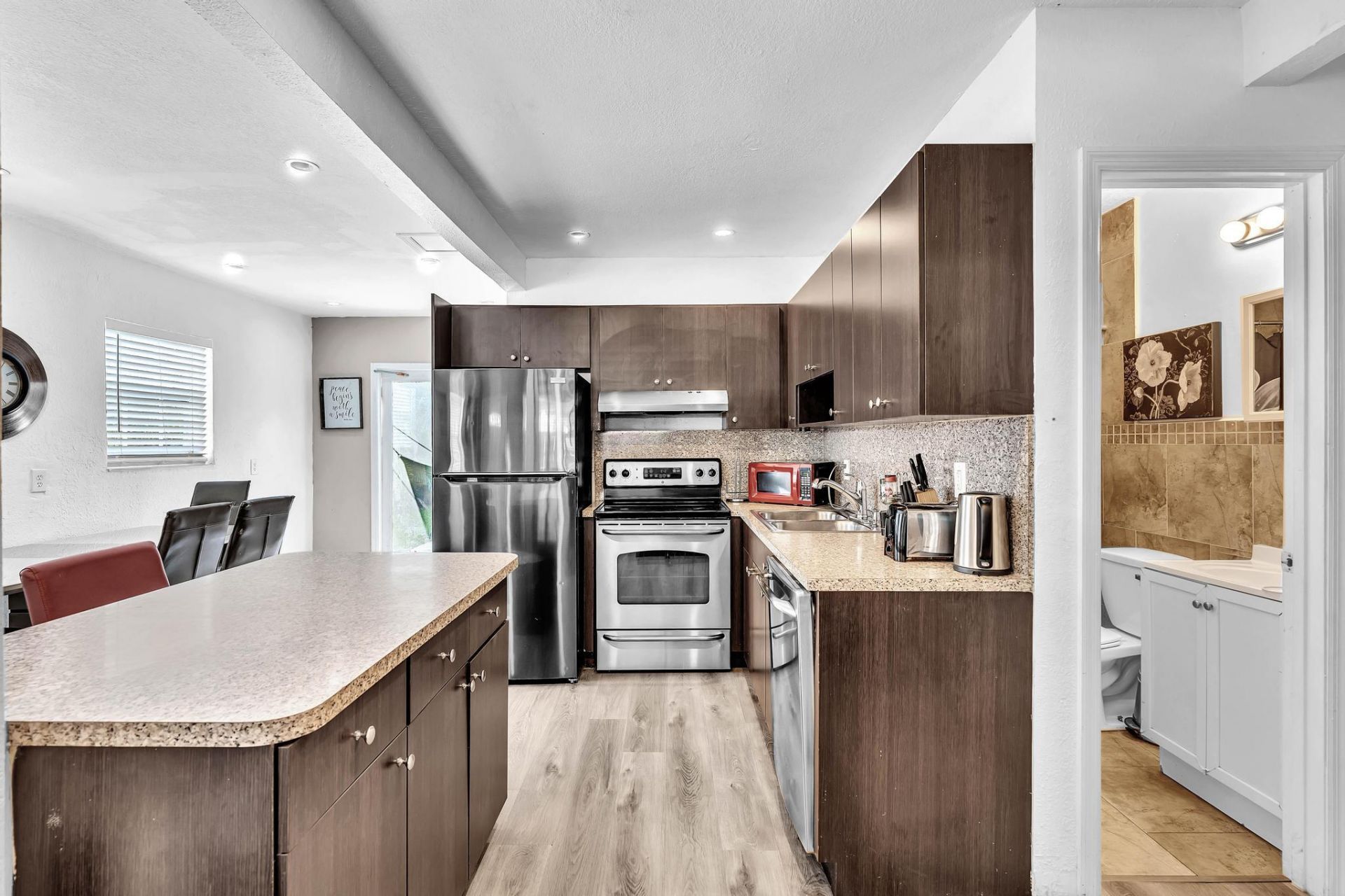 1600 NW 2nd Avenue, Fort Lauderdale, FL 33311 Photo