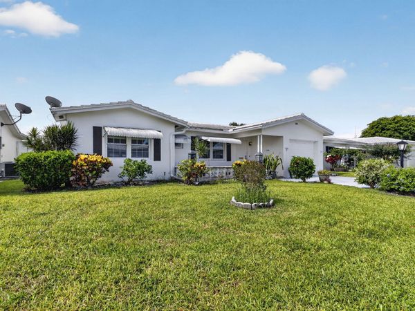 1104 W Ocean Avenue, Boynton Beach, FL 33426