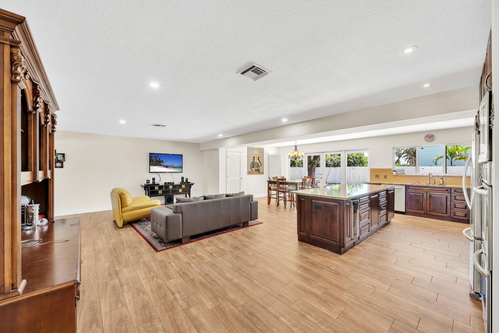 1870 NE 197th Terrace, Miami, FL 33179 Photo