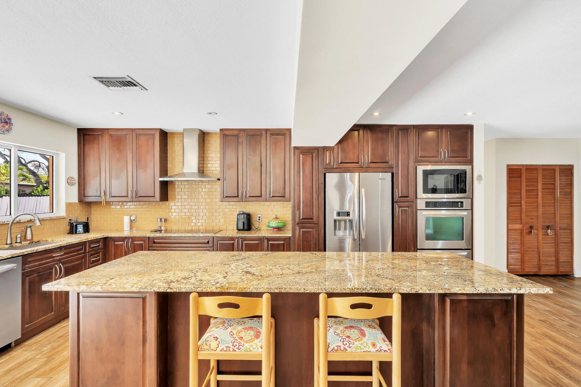 1870 NE 197th Terrace, Miami, FL 33179 Photo