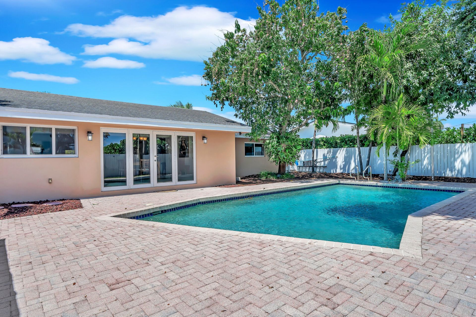 1870 NE 197th Terrace, Miami, FL 33179 Photo