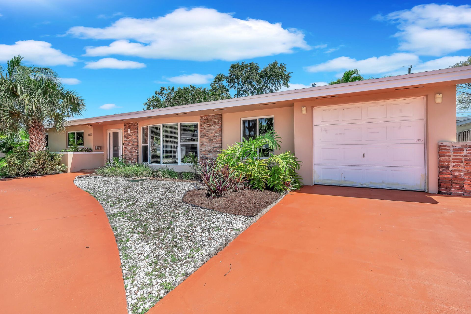 1870 NE 197th Terrace, Miami, FL 33179 Photo