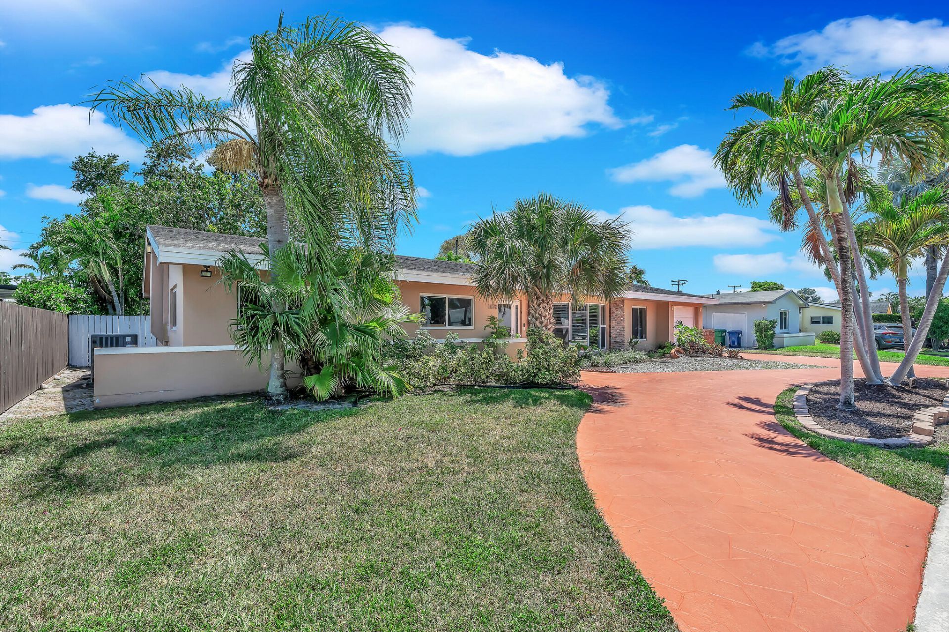 1870 NE 197th Terrace, Miami, FL 33179 Photo