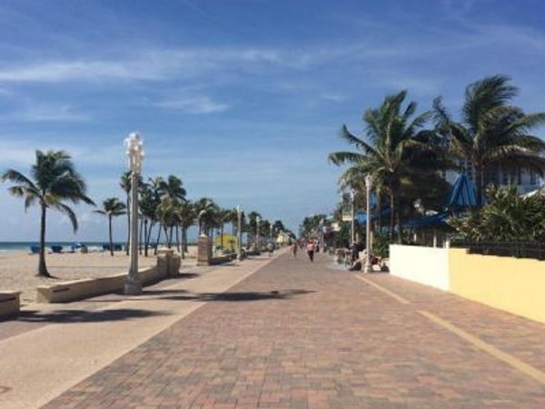 511 S Surf Road, Hollywood, FL 33019