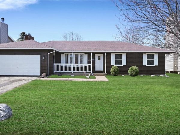 219 N Hickory Street , Cortland, IL 60112