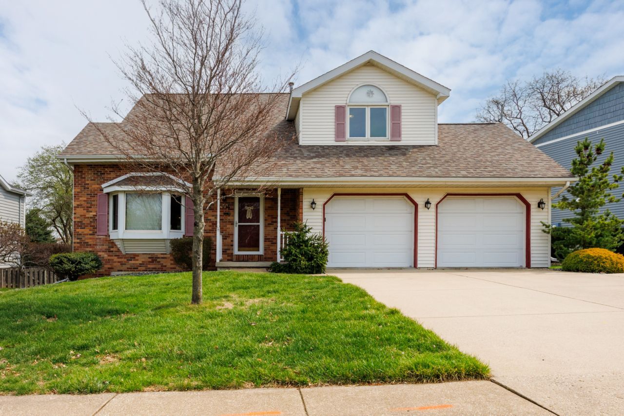 1304 S Hershey Road , Bloomington, IL 61704 Main Photo