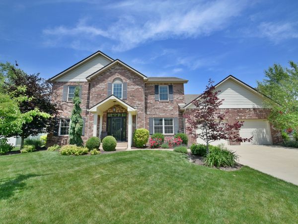 224 W Stoney Trail, Greenfield, IN 46140