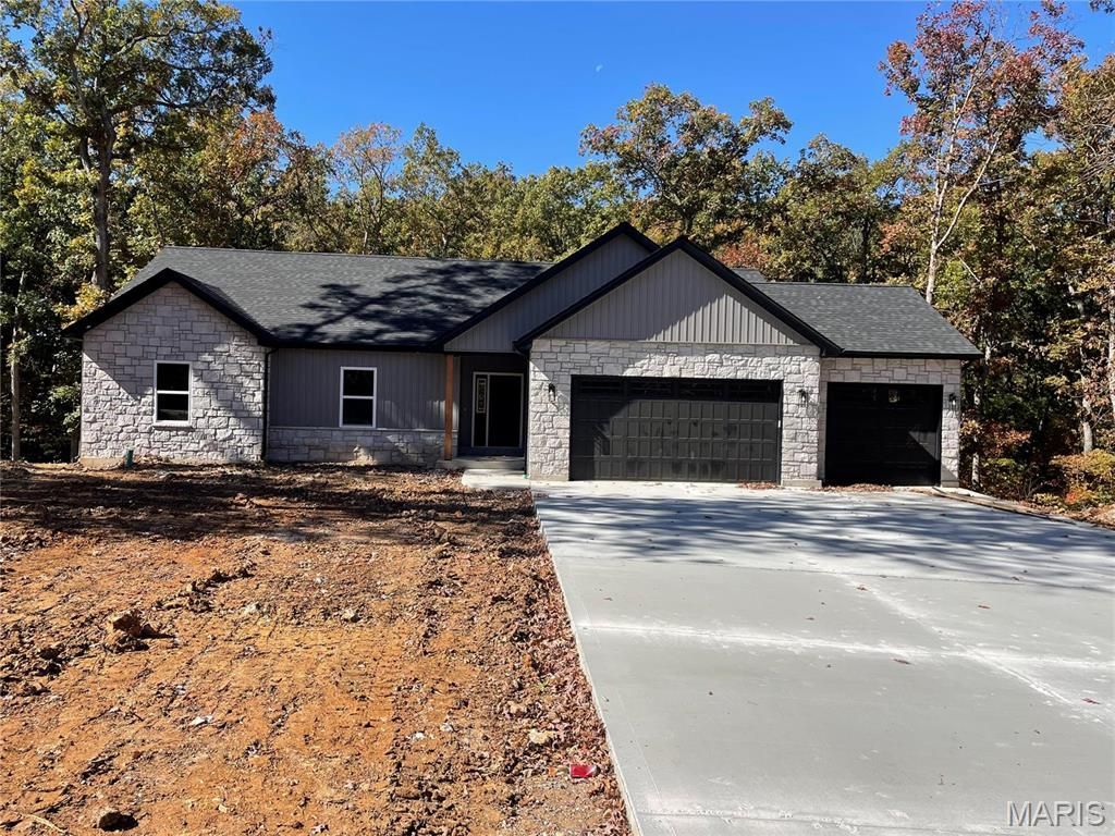 121 Hickory Heits Court, Moscow Mills, MO 63362 Main Photo