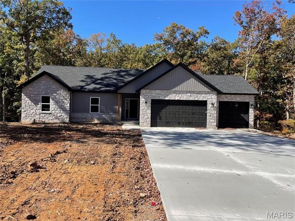 121 Hickory Heits Court, Moscow Mills, MO 63362