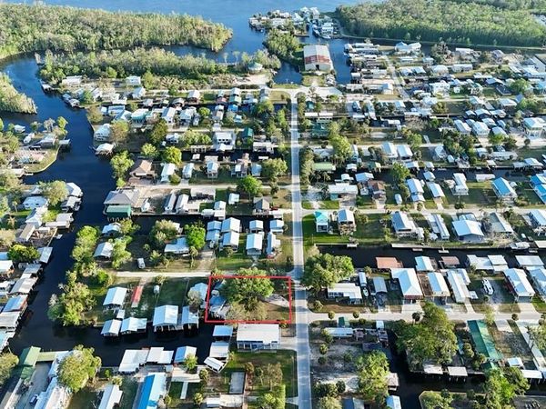 249 SE 228th St, Suwannee, FL 32692