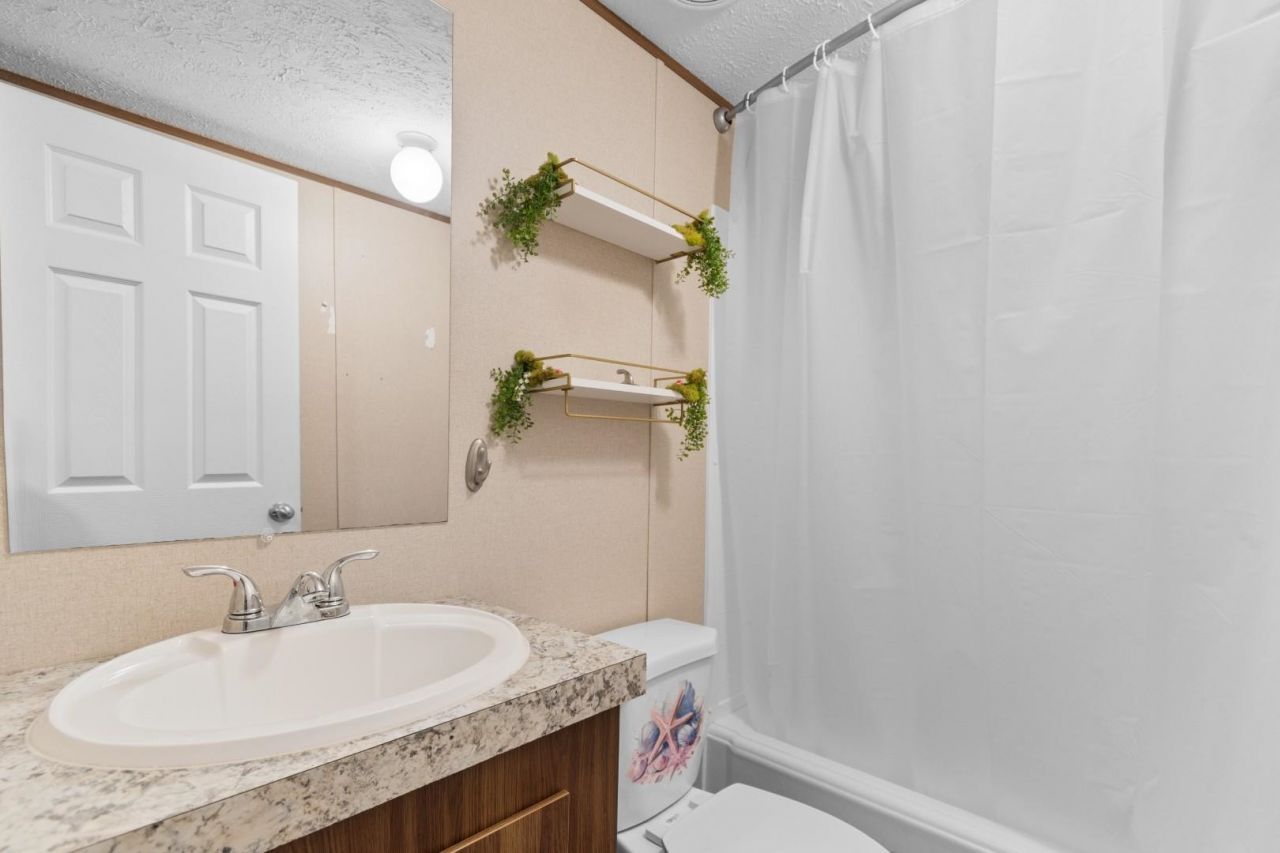 5381 Highway 66 Photo 19