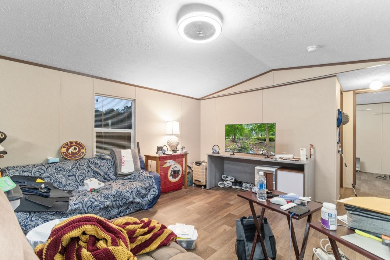 5381 Highway 66 Photo 9