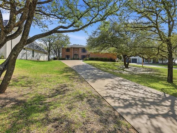 5107 Largo Drive, De Cordova, TX 76049