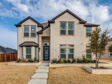 1352 Peregrine Trail, Frisco, TX 75036