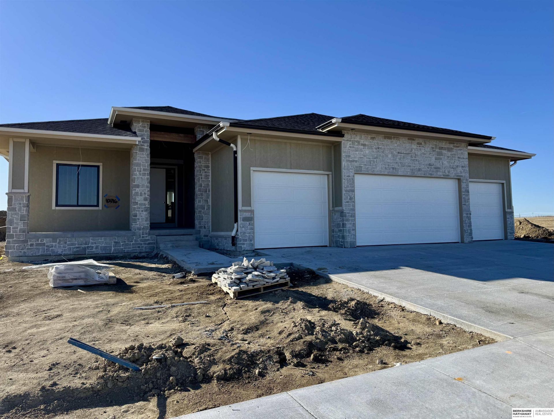 10316 S 212th Street, Gretna, NE 68028 Main Photo