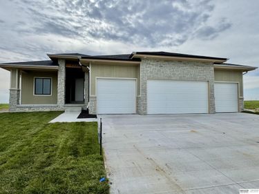10316 S 212th Street, Gretna, NE 68028