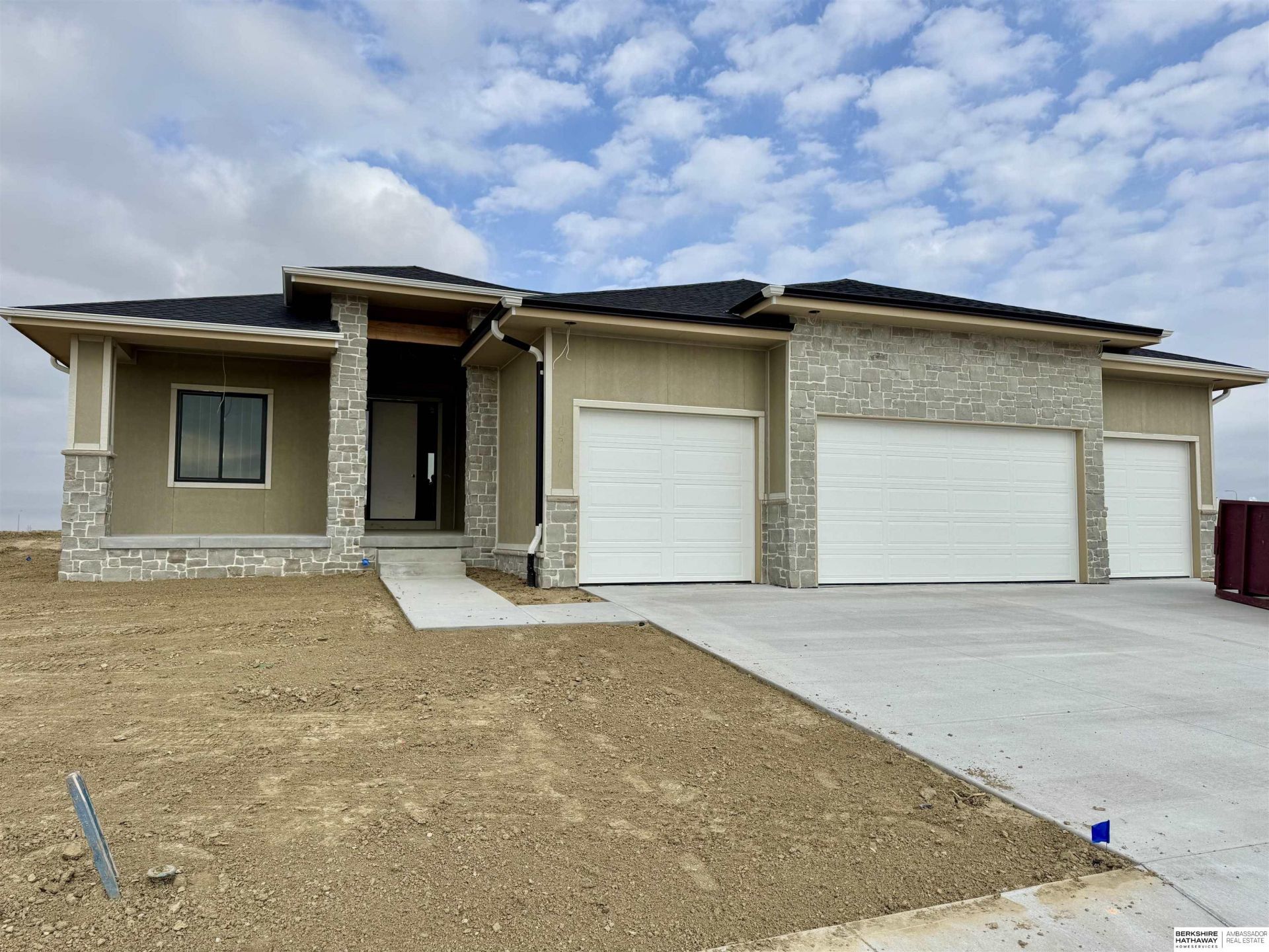 10316 S 212th Street, Gretna, NE 68028 Main Photo