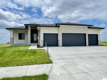 10316 S 212th Street, Gretna, NE 68028