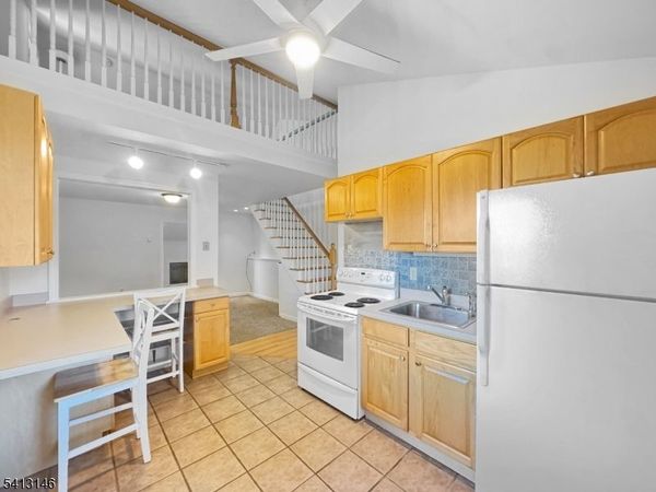 964 State Route 173 - B, Unit B, Bloomsbury, NJ 08804