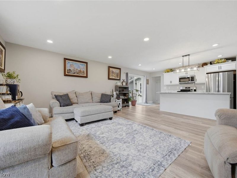 6101 Skylark Street SW, Canton, OH 44706 Photo 10