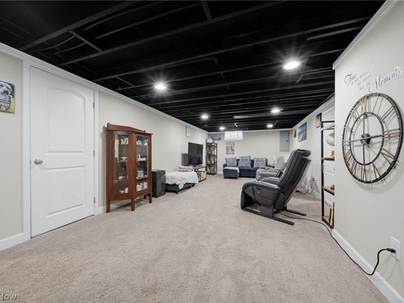 6101 Skylark Street SW, Canton, OH 44706 Photo 32