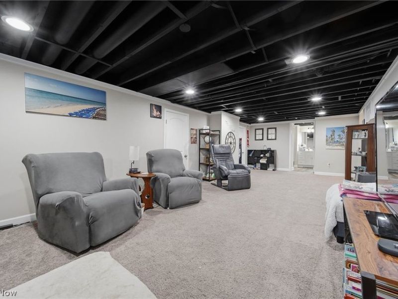 6101 Skylark Street SW, Canton, OH 44706 Photo 33