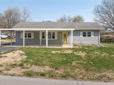 3419 S 30th Street, St Joseph, MO 64503