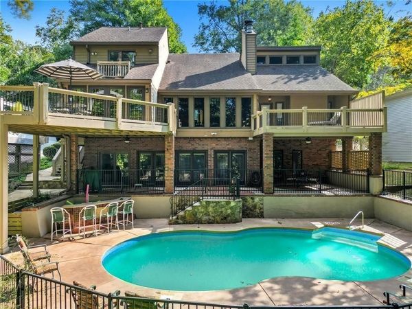 1025 Timber Lake Trail , Cumming, GA 30041