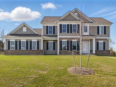 19 Bridleridge Farms, Pittsford, NY 14534