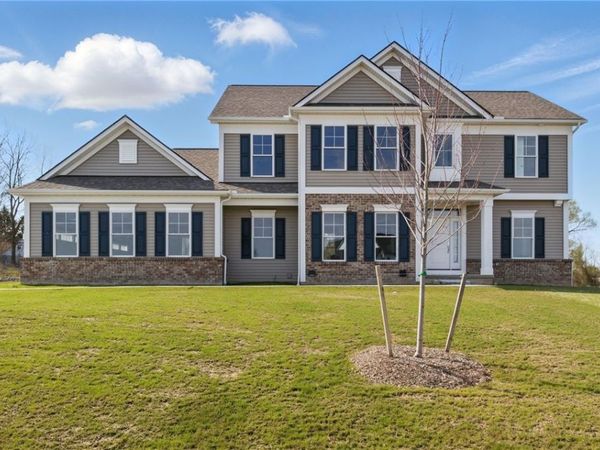 19 Bridleridge Farms, Pittsford, NY 14534