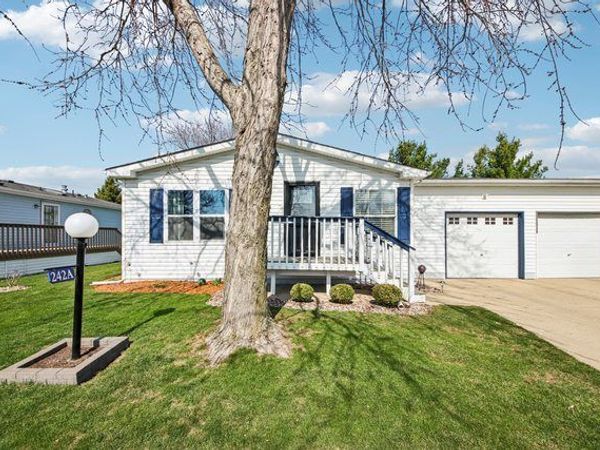 242 Meadowlark Lane , Sandwich, IL 60548