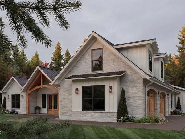 2 Ellington Ct, Athol, ID 83801