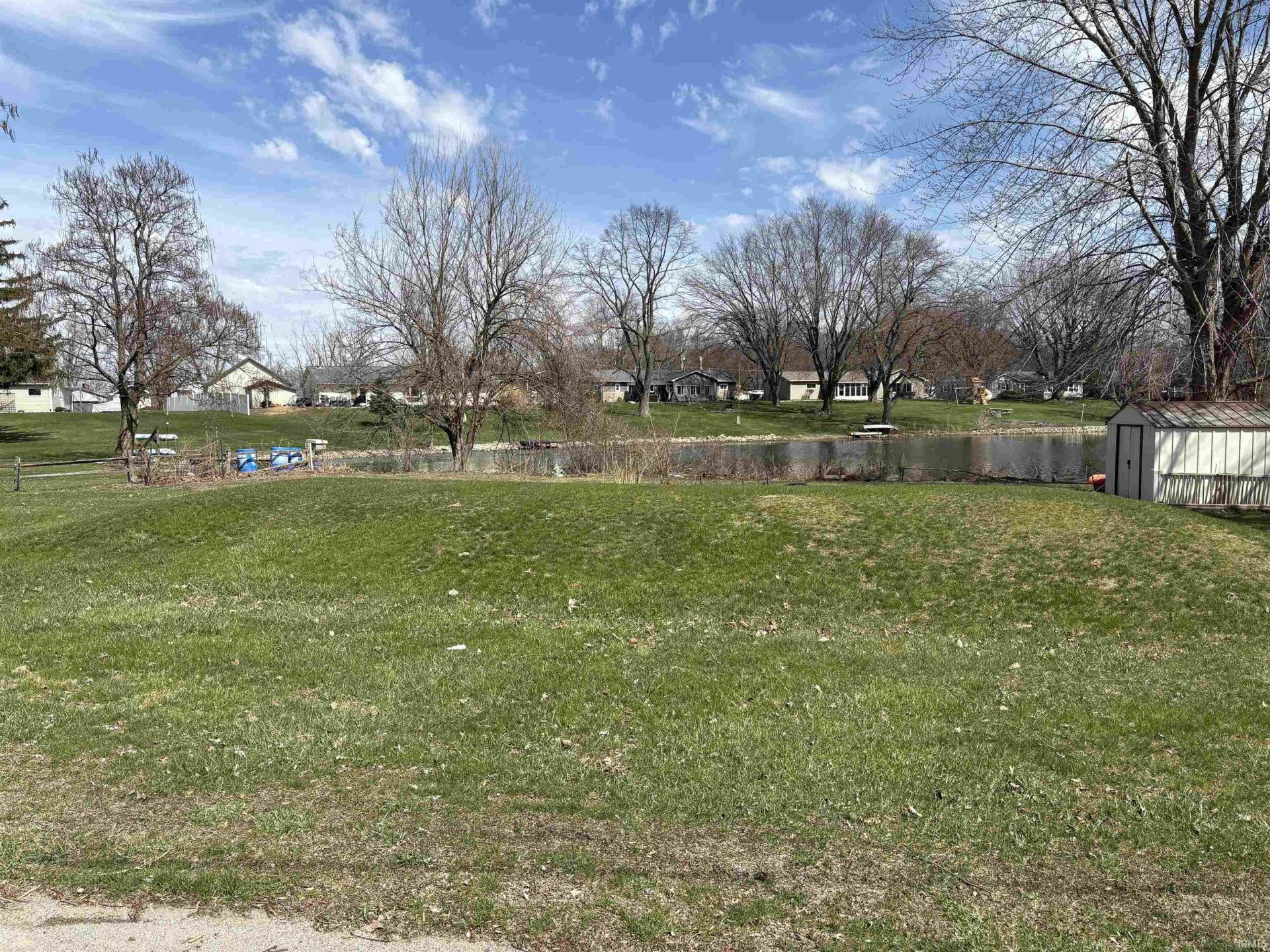 10686 N C Drive, Kendallville, IN 46755 Main Photo