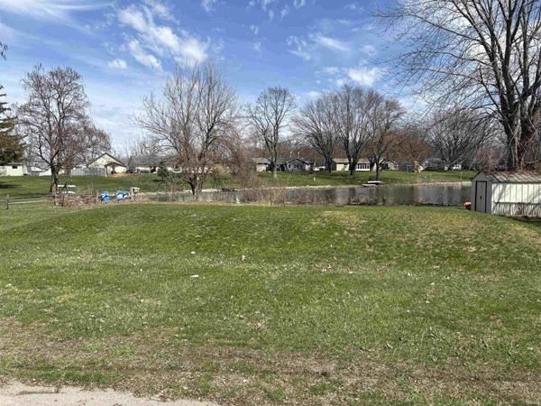 10686 N C Drive, Kendallville, IN 46755