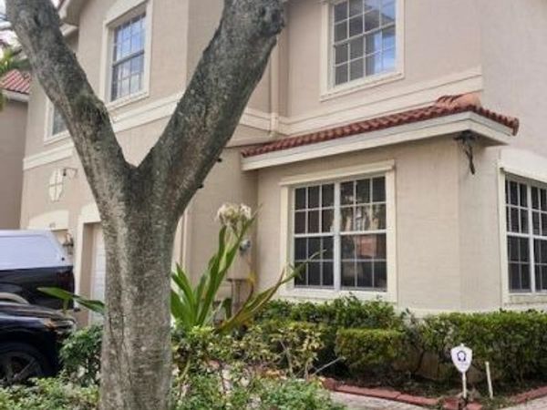 4262 SW 124th Way, Miramar, FL 33027