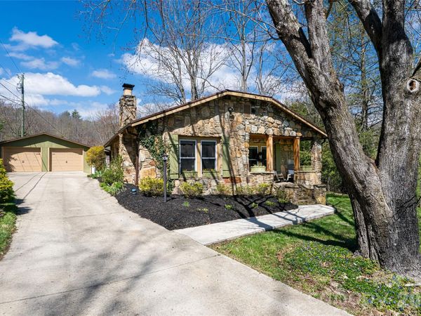 86 Rolling Hills Road, Canton, NC 28716