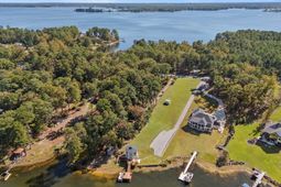 1223 Shull Island Road photo 4