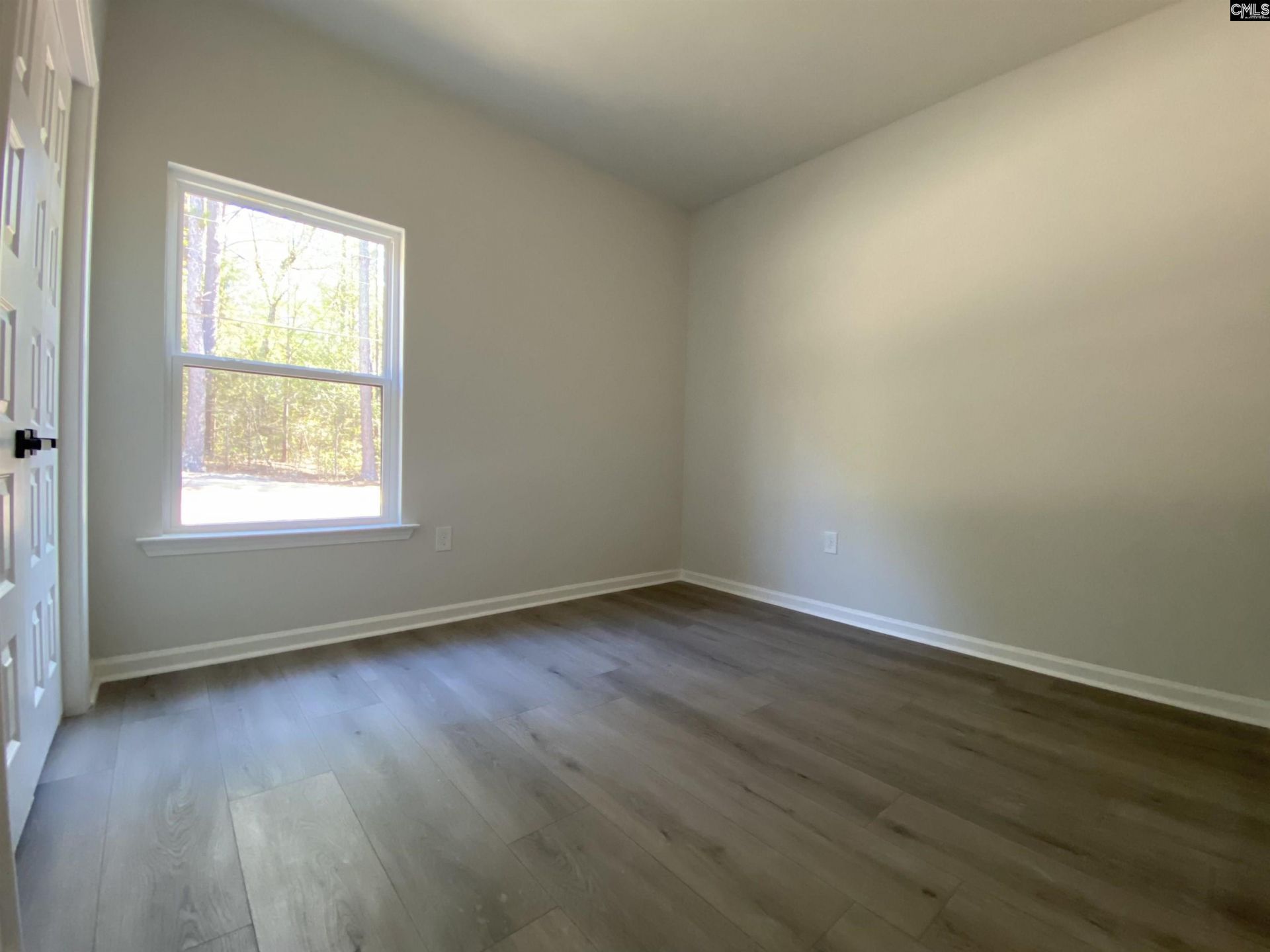 100 Summerhill Drive  Photo 11