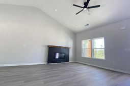 100 Summerhill Drive  photo 4