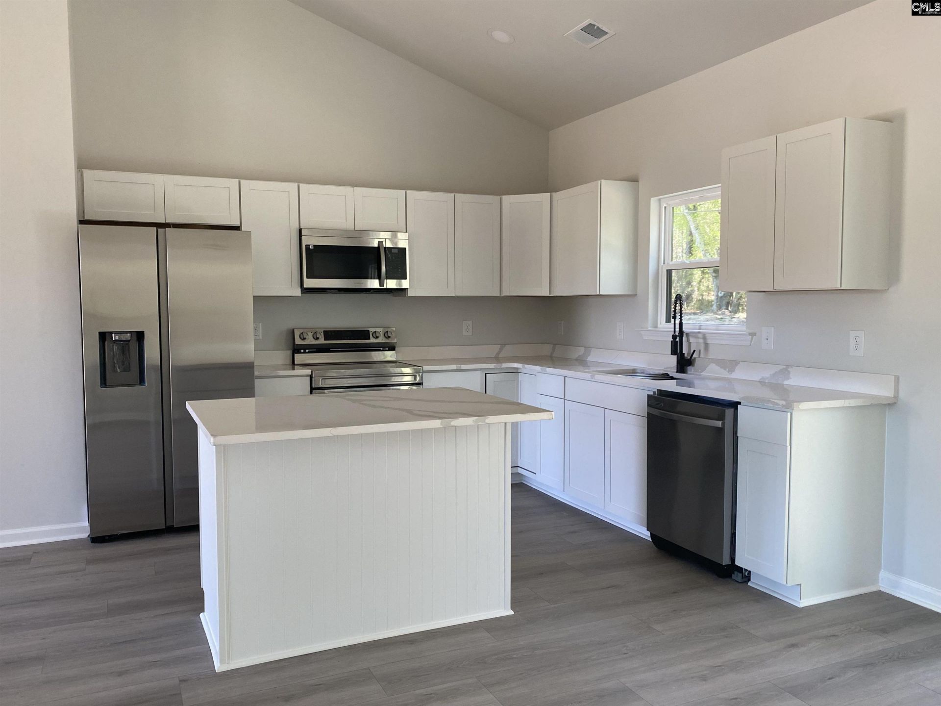 100 Summerhill Drive  Photo 6