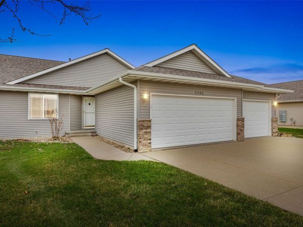 2346 49th Street Court, Marion, IA 52302