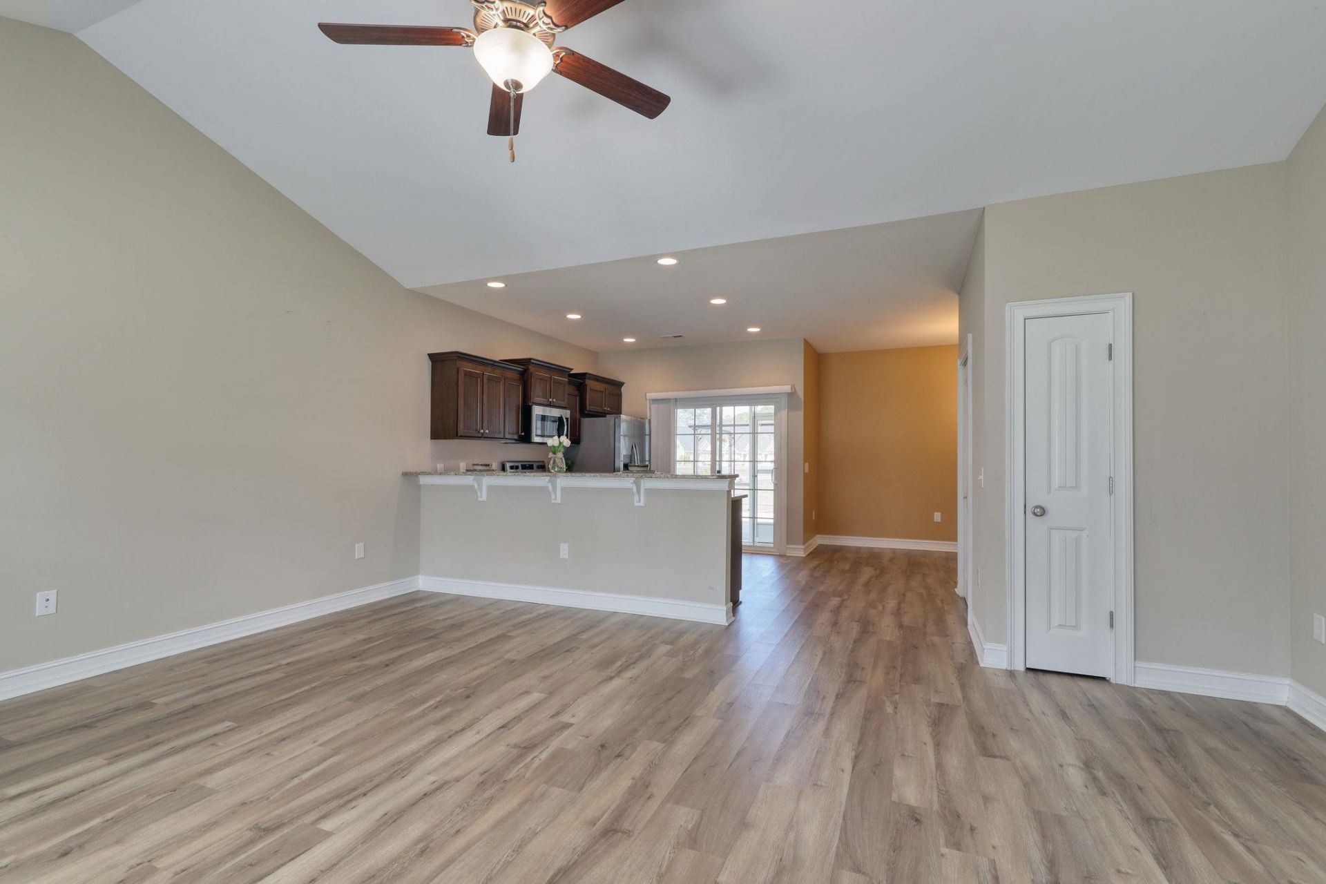 507 Whiddy Loop Photo 12